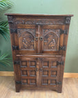 A Bevan Funnell Reprodux Oak Drinks / Cocktail Cabinet (SKU241)