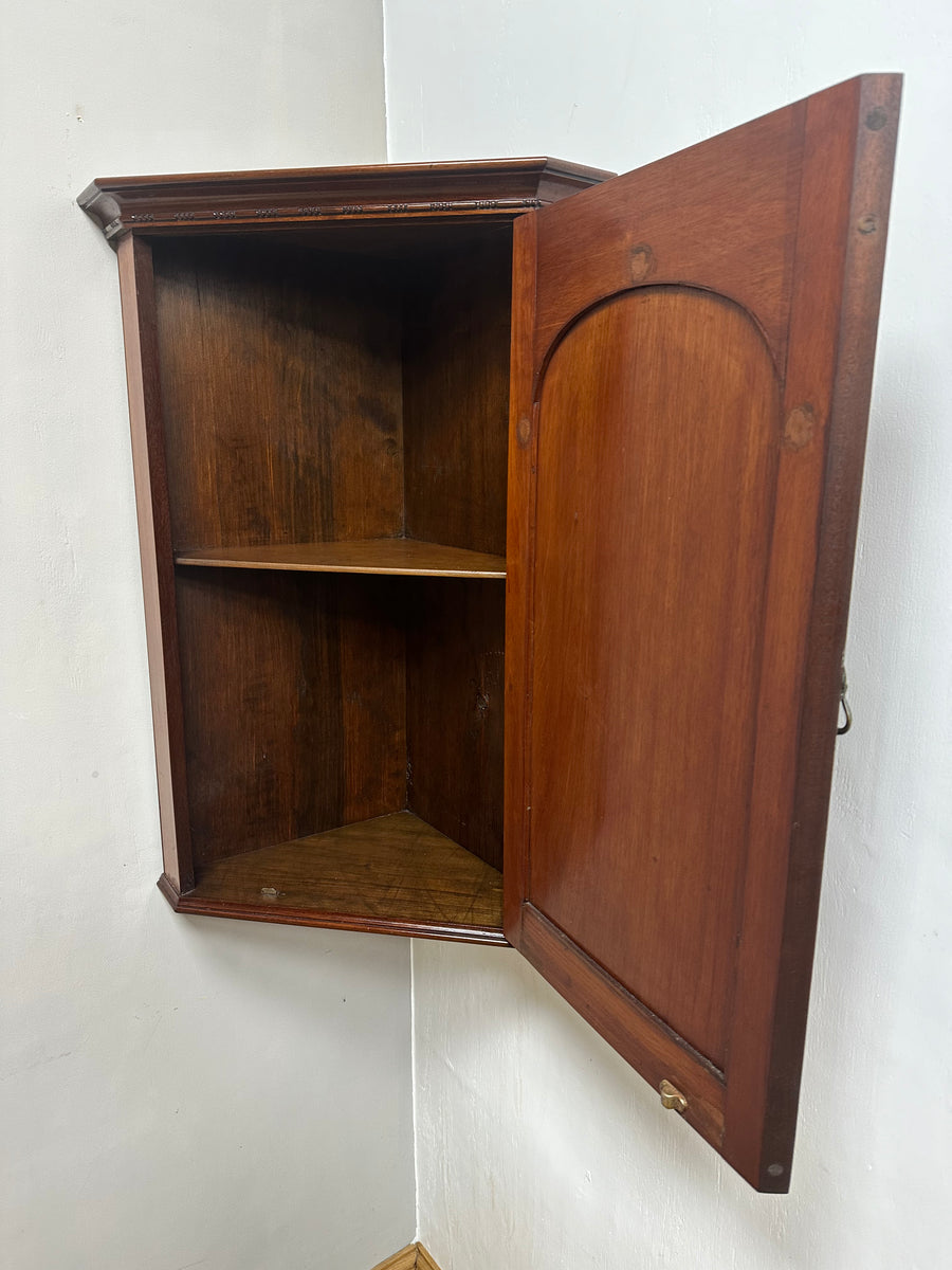 Victorian Mahogany Hanging Corner Cupboard (SKU232)