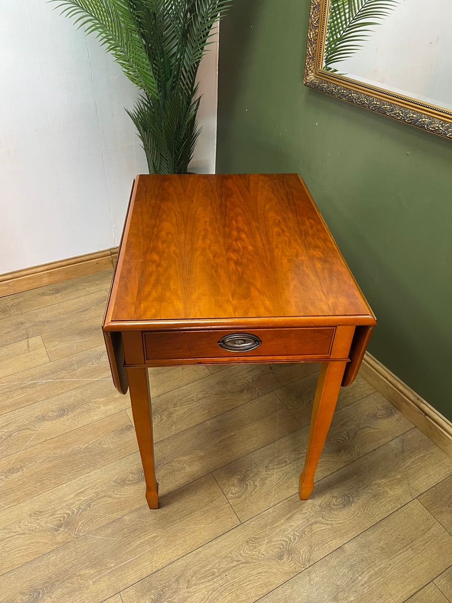 Vintage Pembroke Style Drop Leaf Table (SKU26)