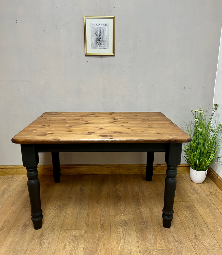 Vintage Farmhouse Style Pine Dining Table Black Base (SKU018)