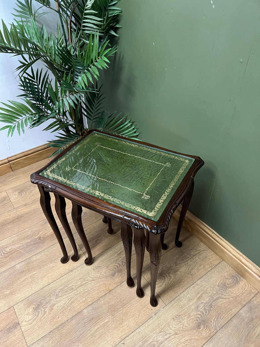 Vintage Mahogany Nest of 3 Tables (SKU98)