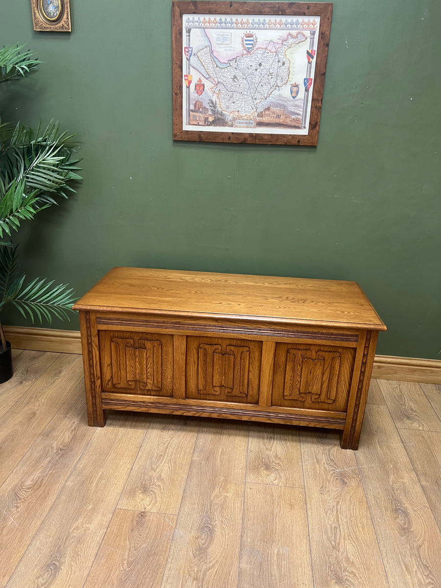 Large Oak Linenfold Blanket Chest (SKU176)