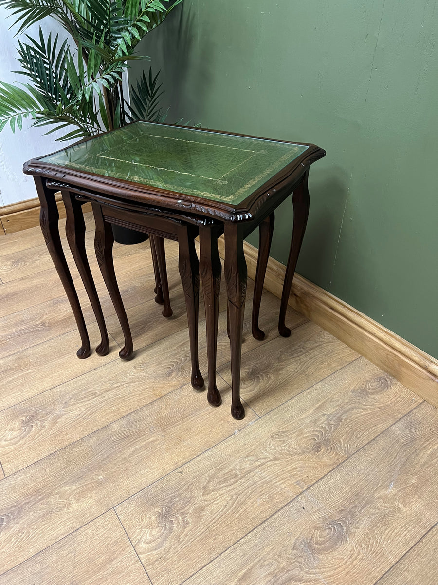 Vintage Mahogany Nest of 3 Tables (SKU98)