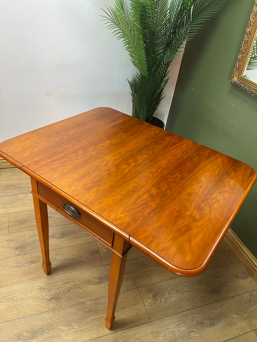 Vintage Pembroke Style Drop Leaf Table (SKU26)