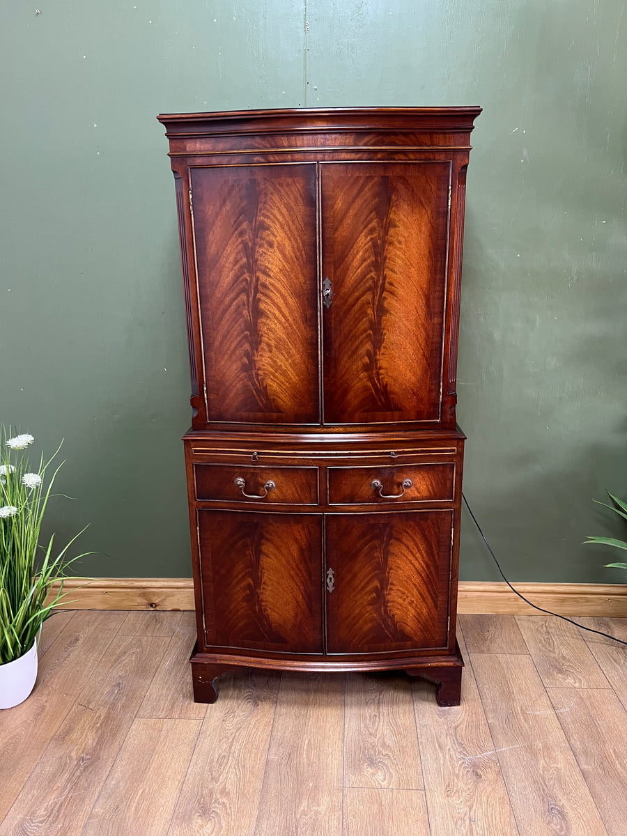 Vintage Cocktail Drinks Cabinet Bevan Funnel  (SKU224)