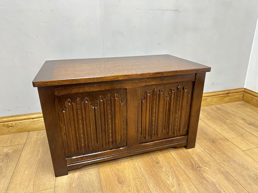 Oak Linenfold Blanket Chest (SKU165)