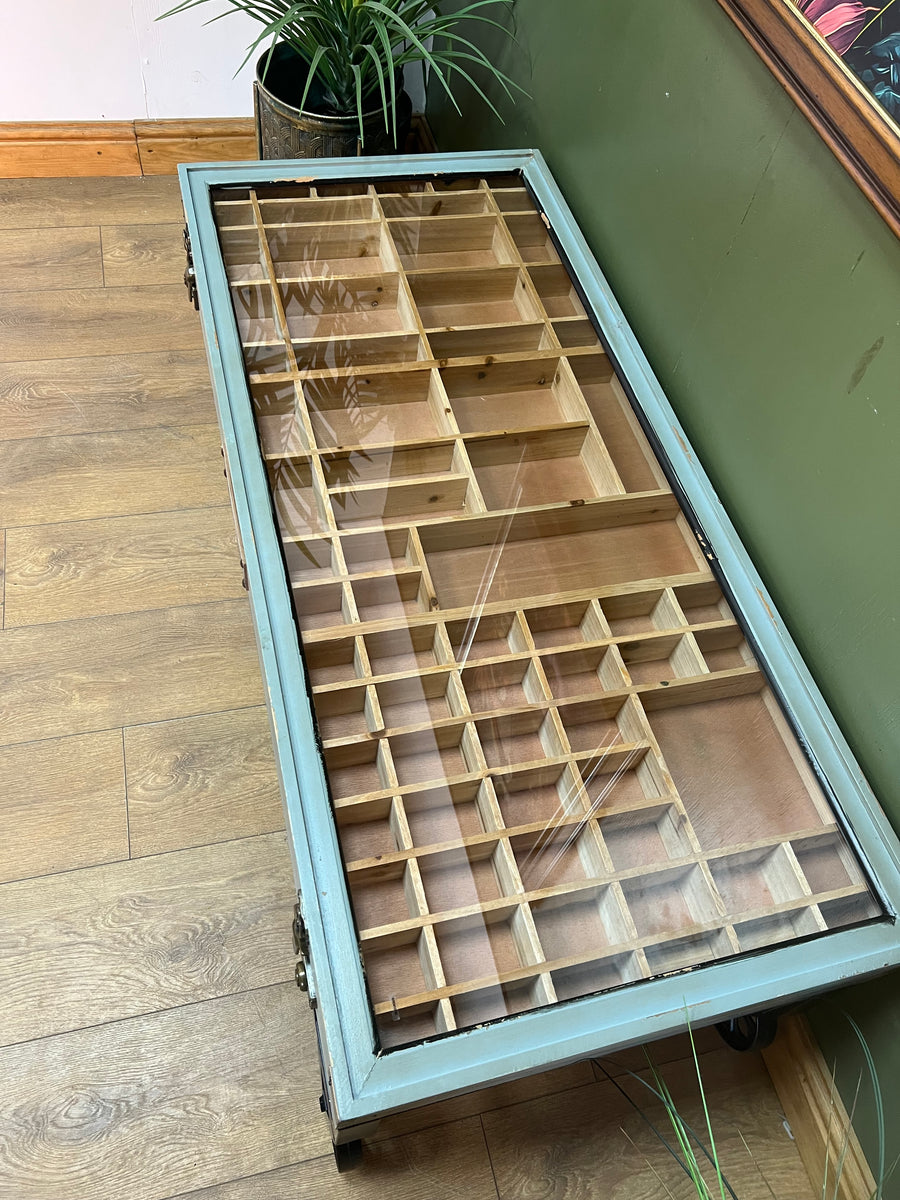 Industrial Style Coffee Table On Wheels Glass Display Storage Top (SKU71)