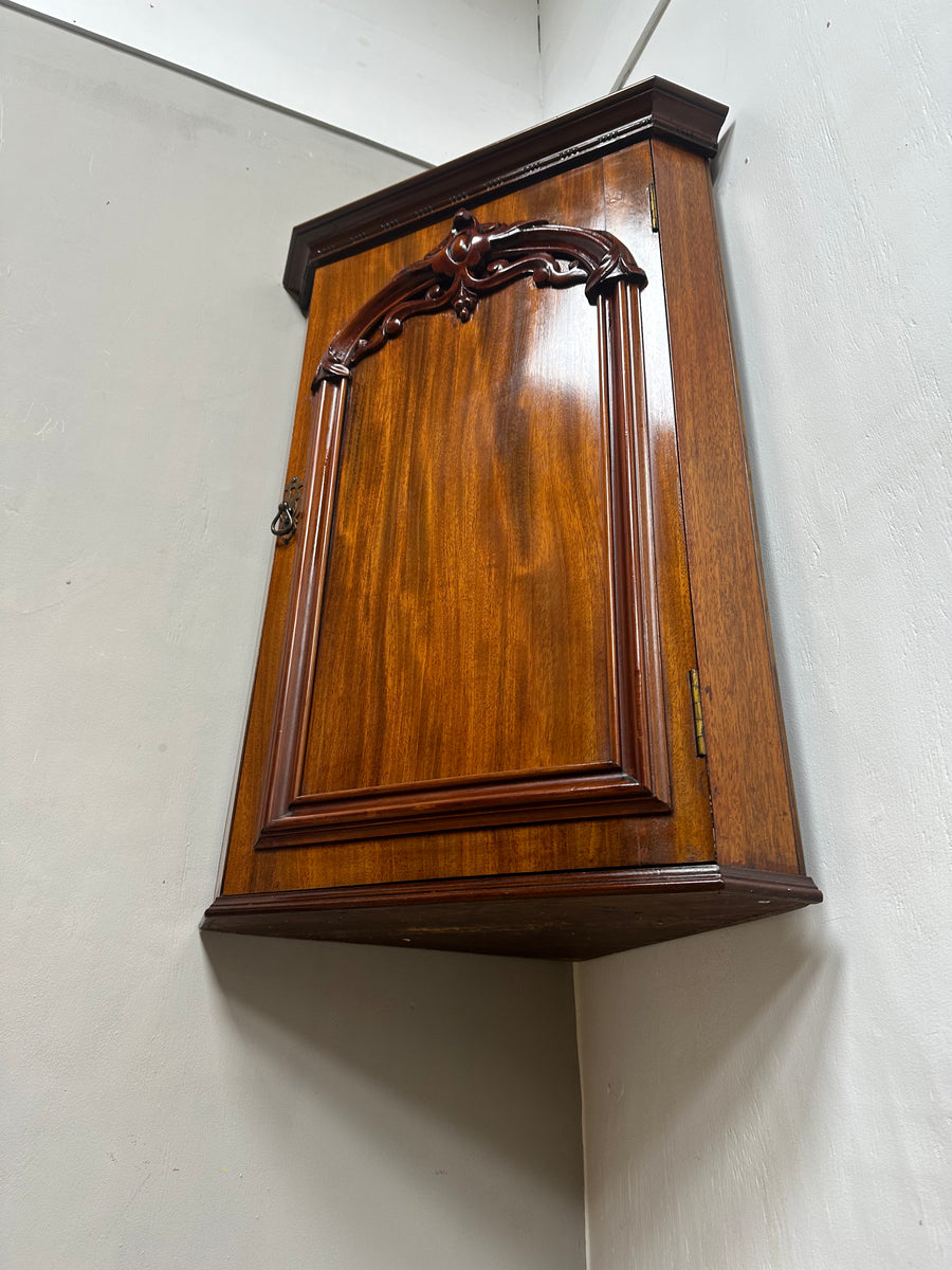 Victorian Mahogany Hanging Corner Cupboard (SKU232)