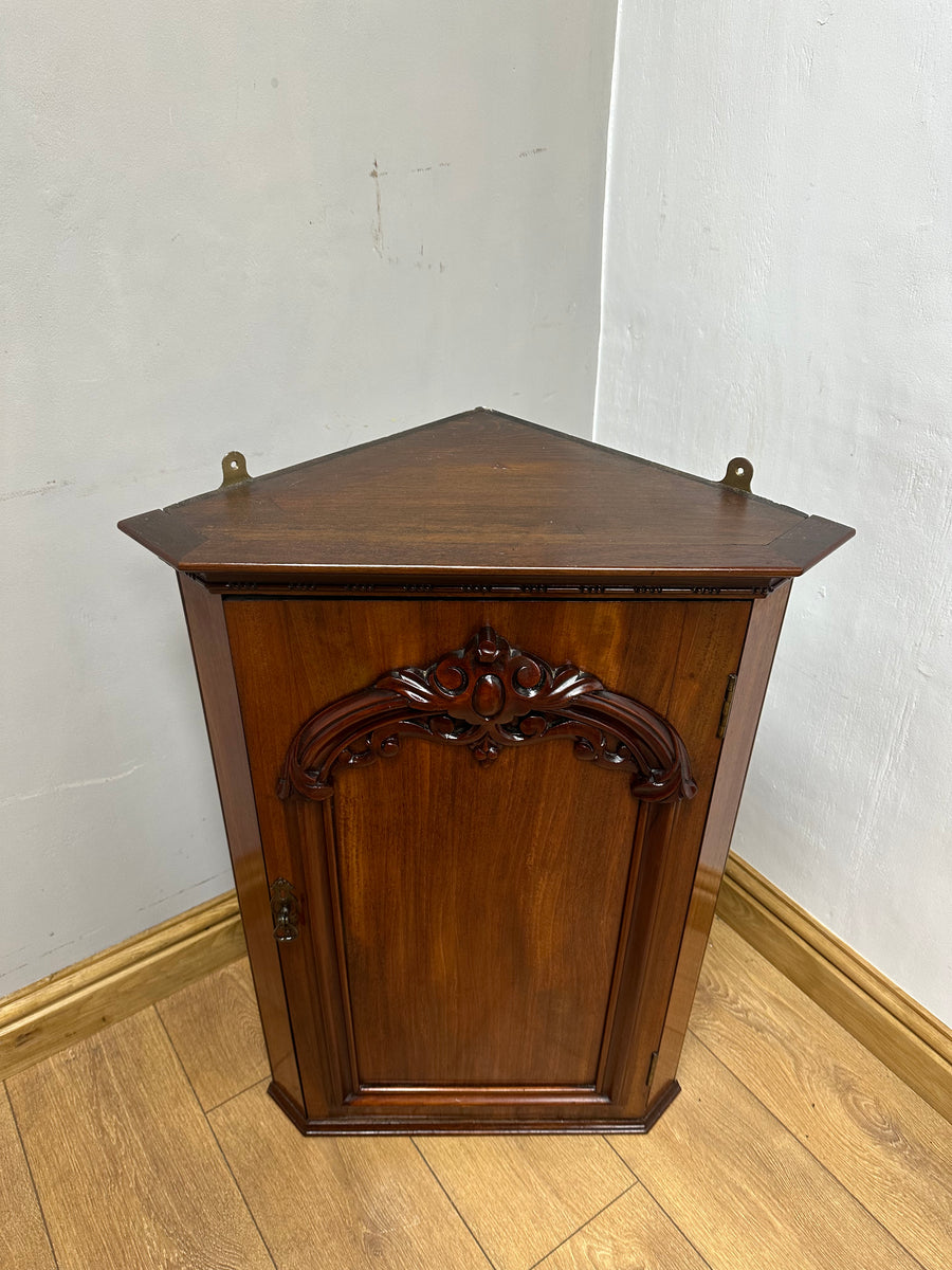 Victorian Mahogany Hanging Corner Cupboard (SKU232)